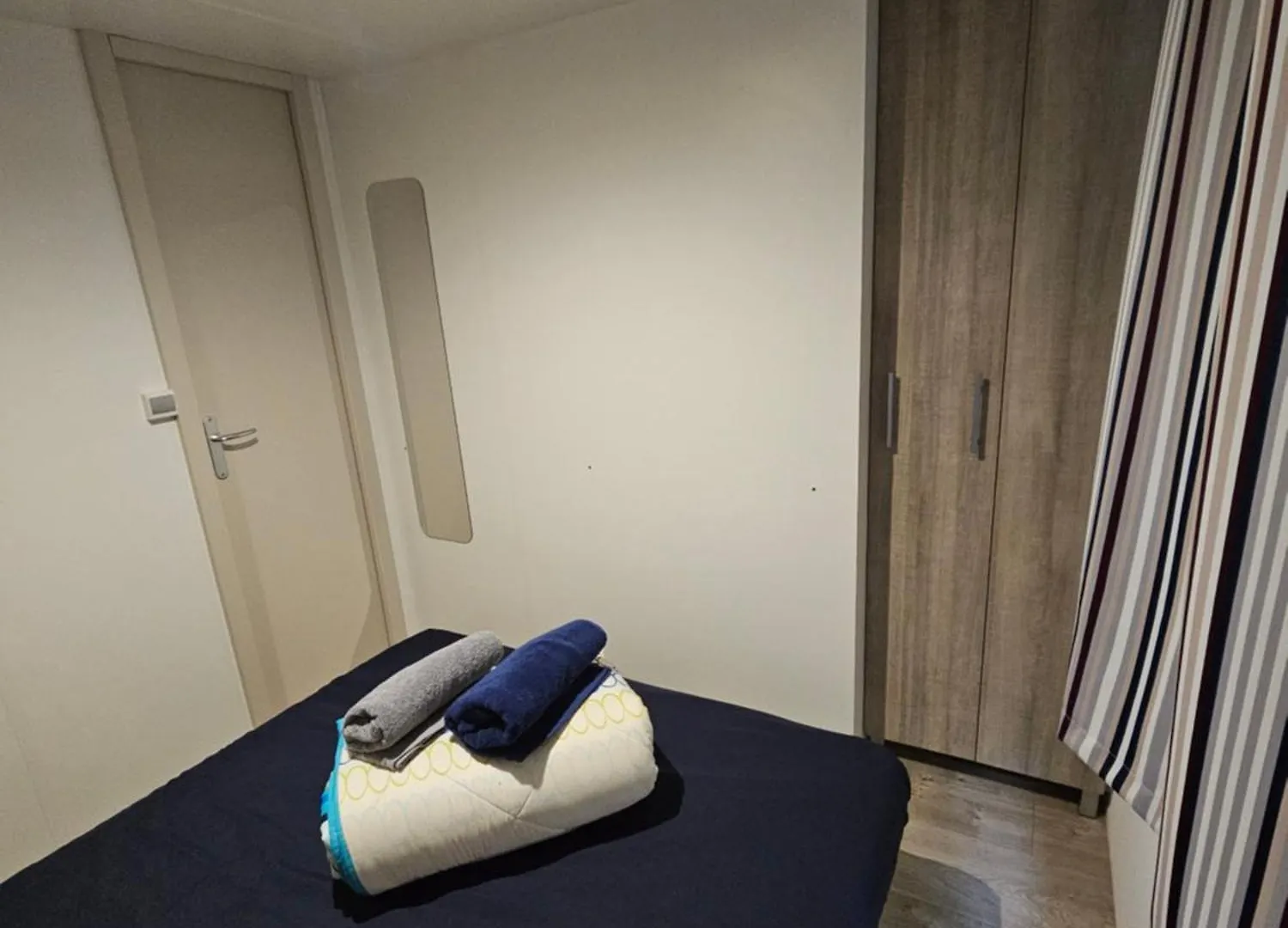 Mobil Home Climatise 6 Pers Le Muy 0*,  France
